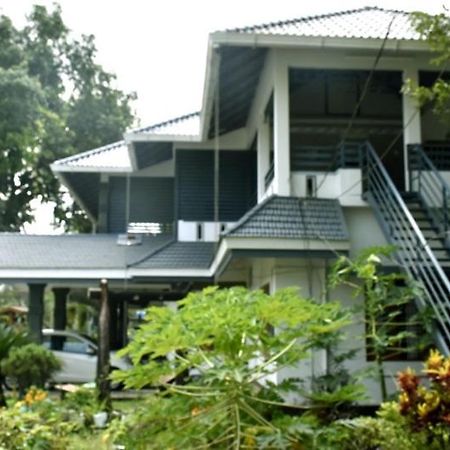 Brothers Homestay Alappuzha Zewnętrze zdjęcie